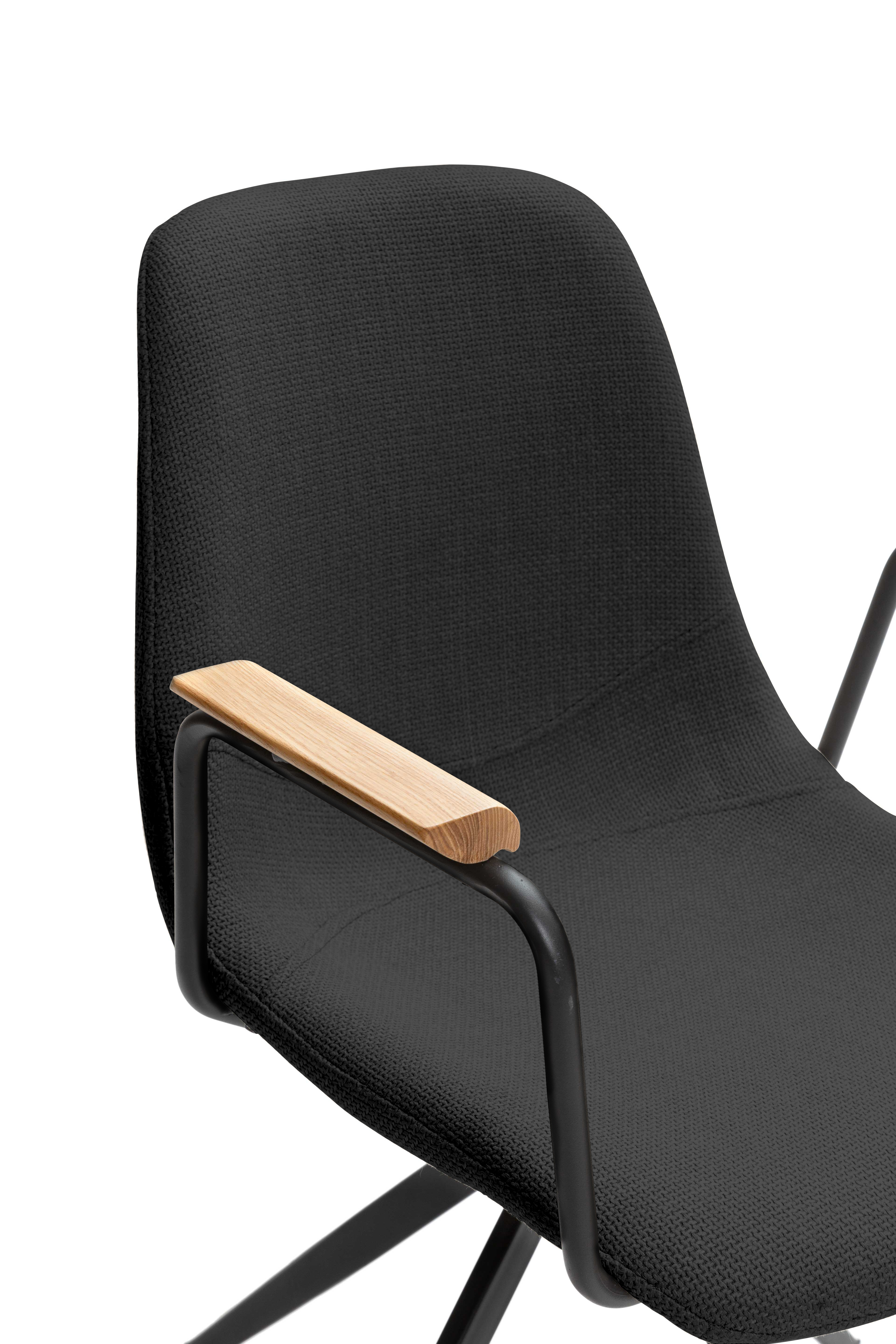 Silla giratoria con brazos Tali color negro